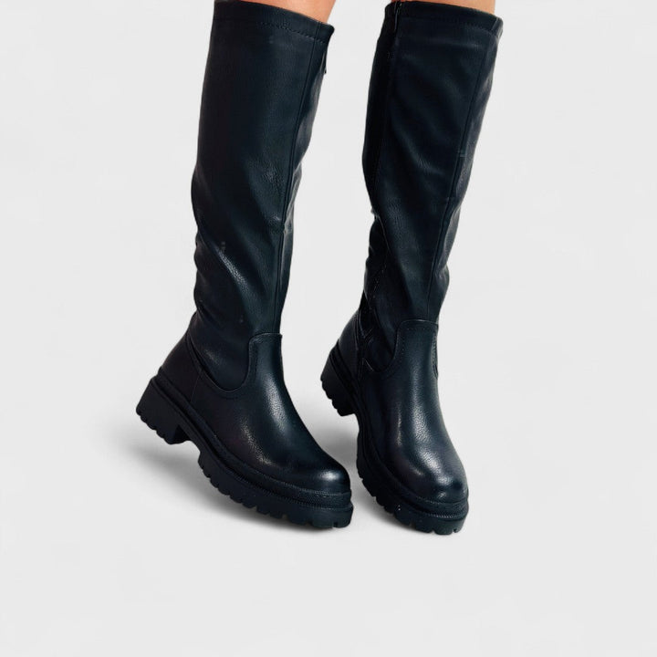Carlita - Elegancia Audaz Botas